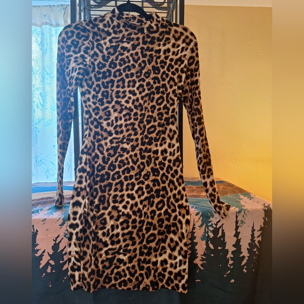 Leopard-print, long sleeve, bodycon dress.